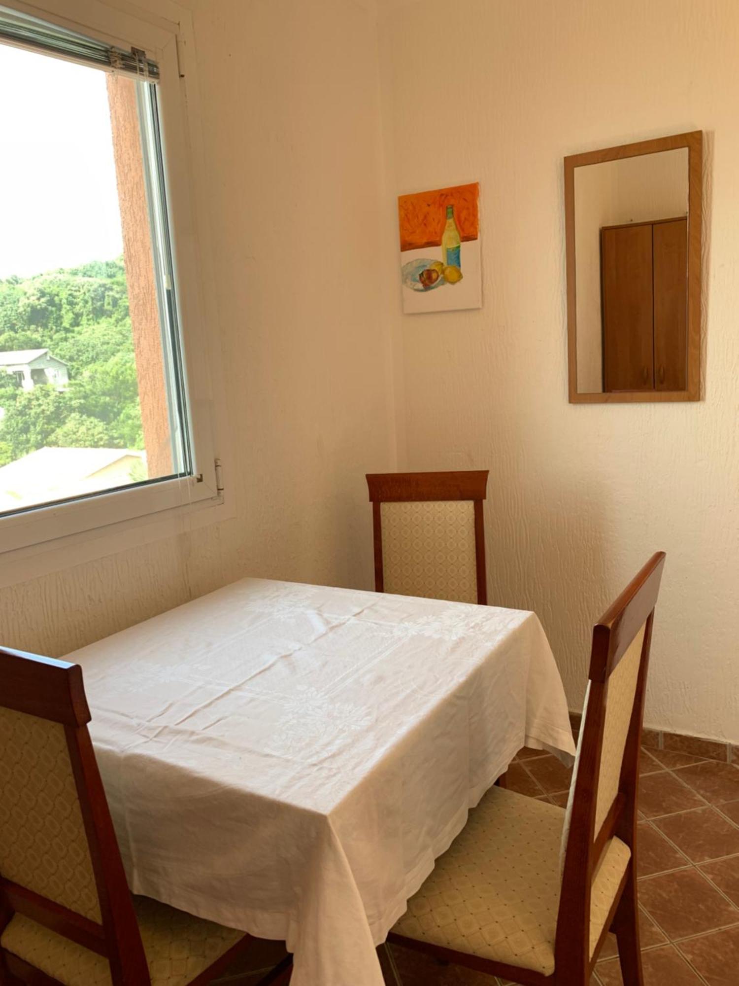 Villa Lila يوتجيها المظهر الخارجي الصورة